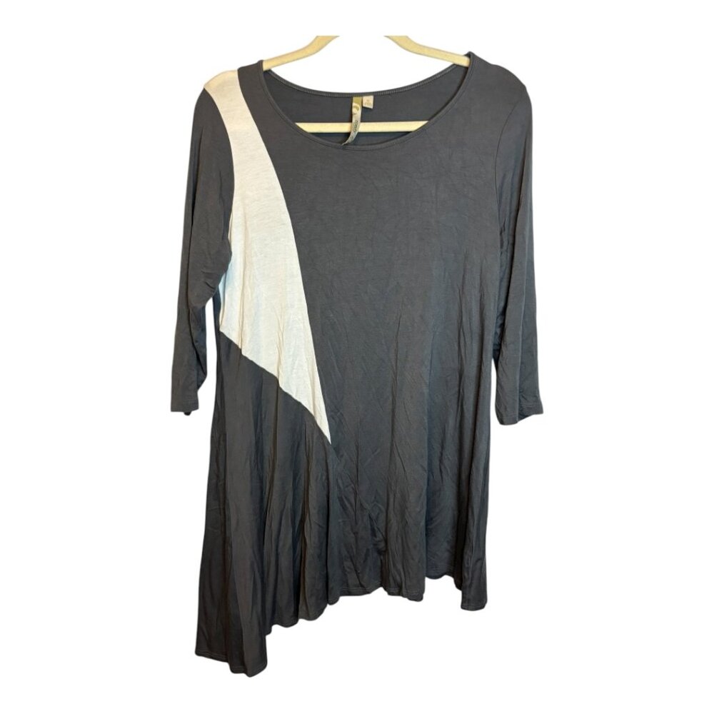 Comfy USA Blouse Women's Size Small Asymmetrical Tunic‎ Oversized Gray White